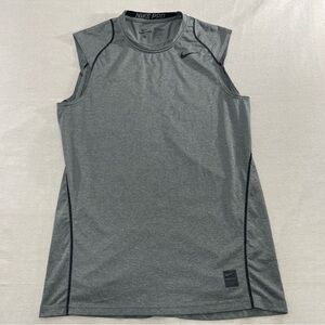Nike Pro Dri-FIT Tank Top Shirt Mens M Gray Fitted Sleeveless Gym 703102-091